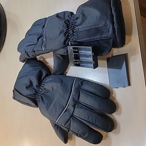 Heated winter gloves